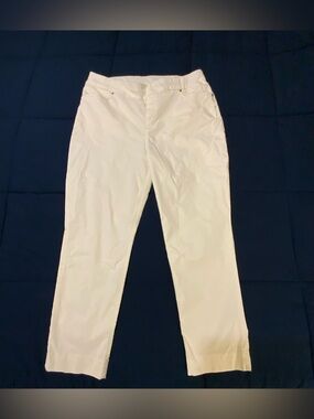 Chicos Brigette Slim Pull on Ankle Pants Ecru Size 2.5 (14)